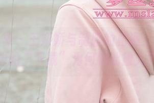 梦丝女神 – 王娇娇与制服的相遇：网盘那边的“下载”为何如此撩人？