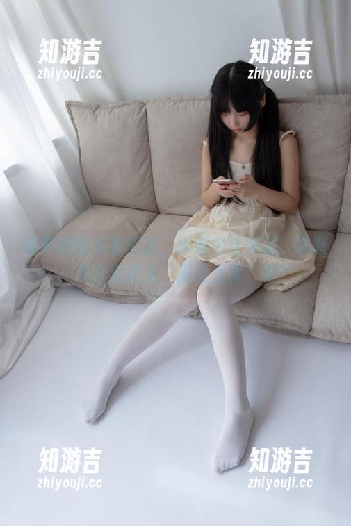 森萝财团私房作品，水嫩白丝美足，总有一天会被评为“脚足大赏”吧？