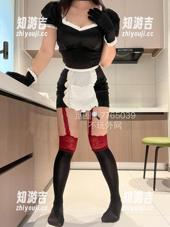 微密圈 - 全景扫描：楚楚不吃鱼的粉色气场，图包似乎暗含了些小暗示？