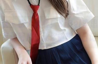 模范学院 – 懒人必看！SiByl李思宁泳池边的高清图片，让你重燃夏日记忆！