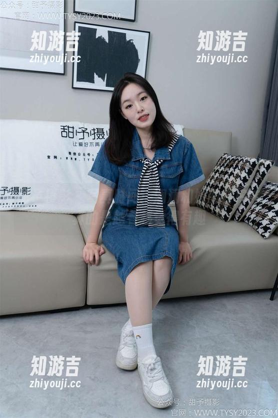甜予摄影 - 写真时间：澜澜和她的白棉袜真的是越看越觉得有趣
