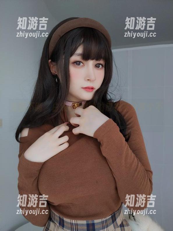 白银81 美图不断,白银81和她的皮衣来分享个不停!
