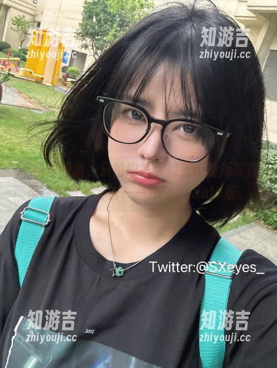 不怕辣眼睛，只怕眼酱大魔王w最新写真带来的审美冲击——Everphoto版。