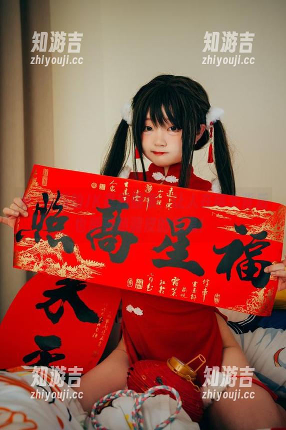 神沢永莉的JK最新图集，让人在镜头背后也感受到调皮的气息！