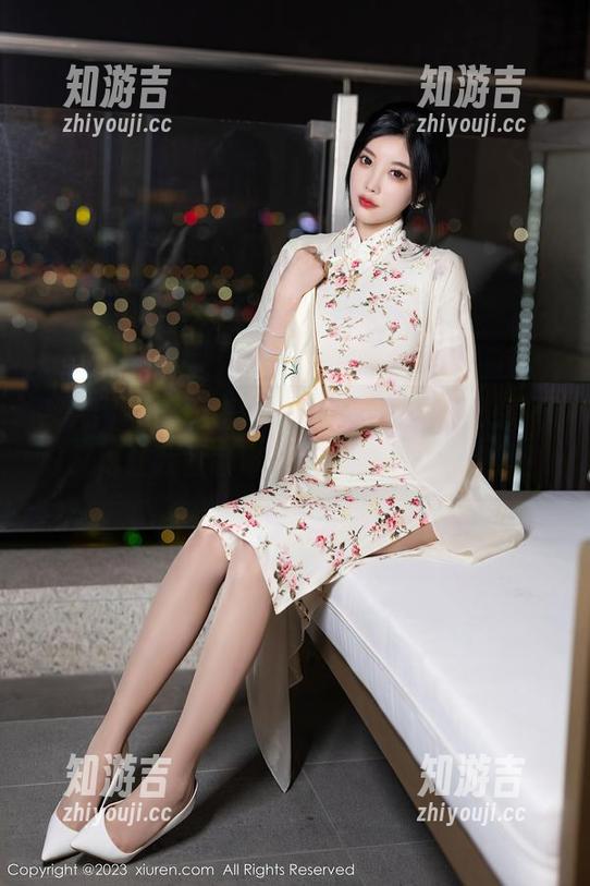 秀人网 - 王馨瑶Yanni这蕾丝图包，搞不好又得让我重新审视‘蕾丝’的意义了！