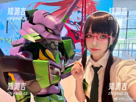 寻找秋山AkI的mirror彩云，为何每张照片都像我追过的梦？满满的写真分享等你来拆包！