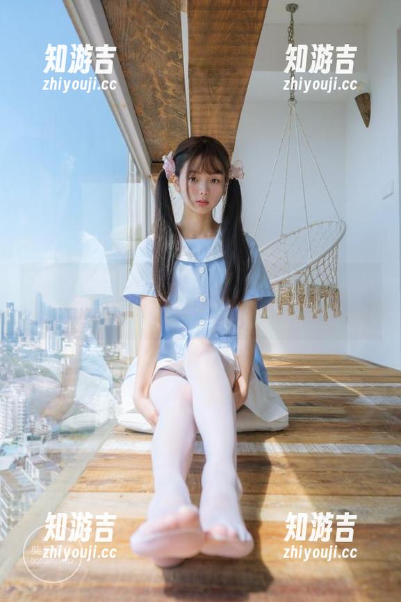 稚乖画册 - 看看赤西夜夜在线，牛仔裤的各种姿态