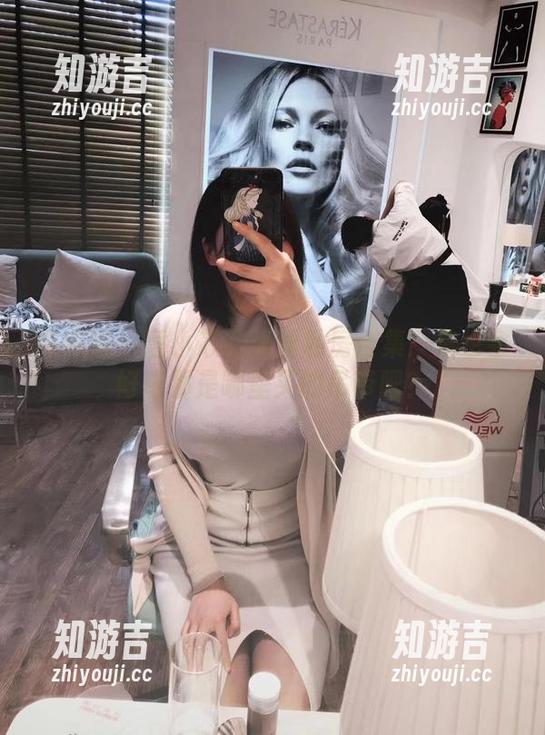 微密圈 - 童小芯的黑丝私房合集：你也会好奇那是哪里买的吊带吧？
