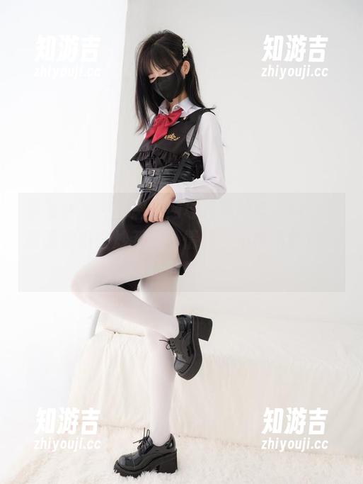 紧急企划 - 小恩的网球经典图集，每次更新都像是在炒新的小情趣，不得不钦佩她的创意！