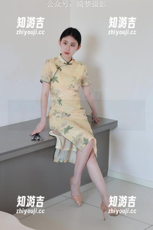 绮梦摄影 - 幼幼游泳新纪录，原图展示奇葩姿势，图片还原欢乐一刻！