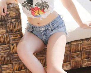 美媛馆 – 黄乐然的精选五份图包—为什么秘书总是有这样的魔力？