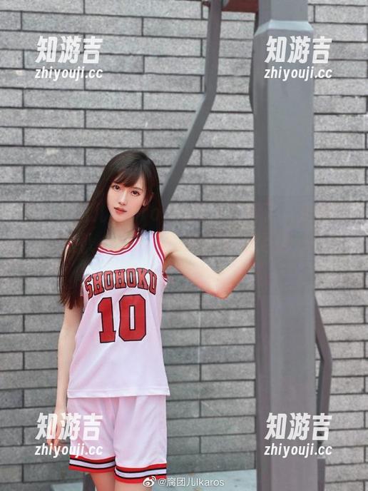 因为腐团儿Ikaros的图包更新了，我的目光在舰队colletion岛风身上游走，想说的却说不出来。