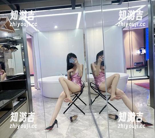 微密圈 - 葛征的长腿豹纹也是福利，带着你一起看美的没下限！