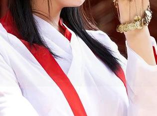 蜜桃社 – 来自杏子的夏天套图，快来下载，给你的屏幕换换新颜吧！