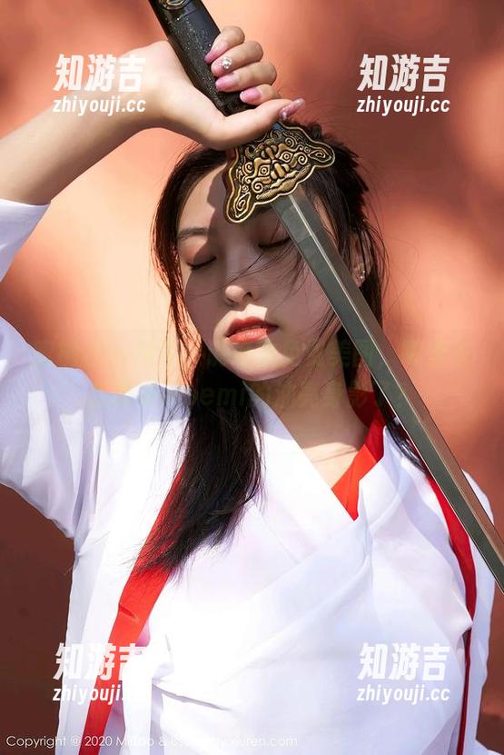 蜜桃社 - 对了，说好的免费美图，哪里去找萌美Moemi的油亮身影了？