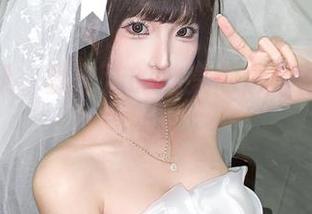 拿起手机，蠢沫沫的油亮高清套图拯救你低落的周二！