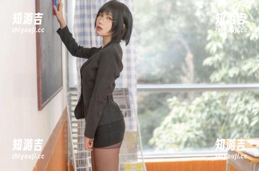 图库里最近上线的透明女仆，逐月Su来了一波。