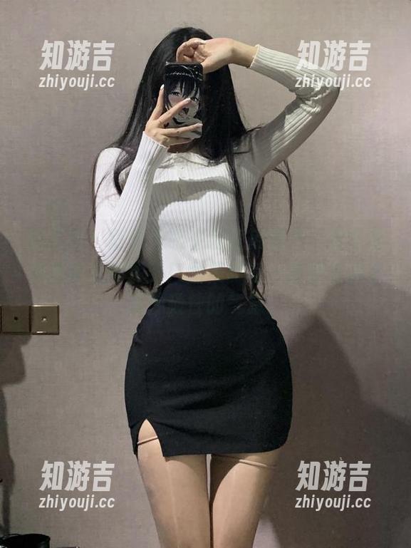 微密圈 - 陈佩奇眼中的红底朝天，完全是种无圣光的清新！图集的每一张都充满了那种随性的气息。