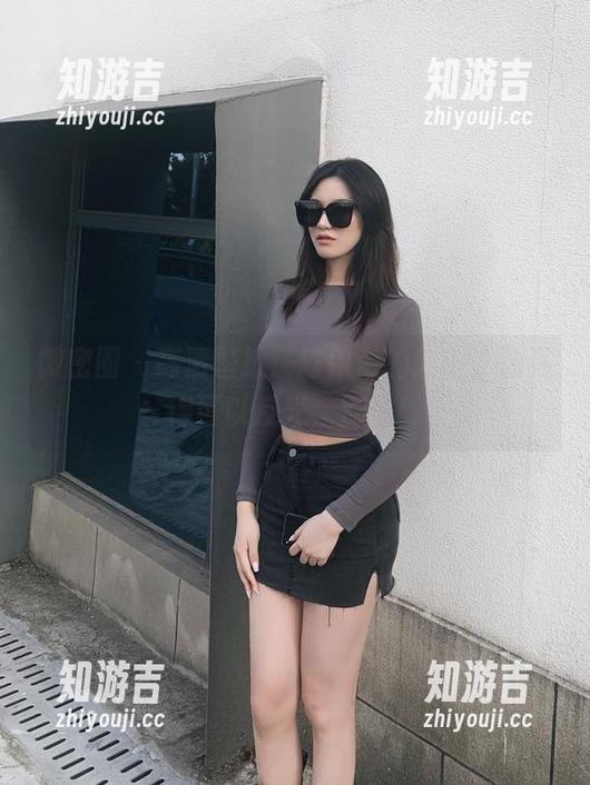 陈佩奇 微密圈 - 高清壁纸:陈佩奇的肉腿,油亮得可以反光,别怕!