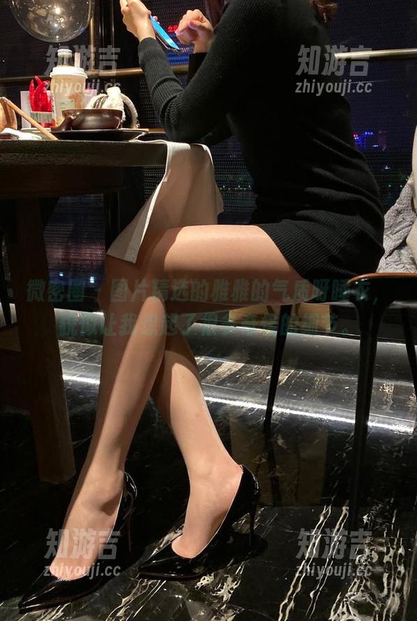 微密圈 - 图片精选的雅雅的气质呀睡衣，貌似让我想起了很多奇怪的细节。