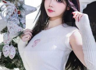 雪晴Astra的美臀全集，原图来的不是爬山，也是盘腿，恰巧就差一块抱枕。